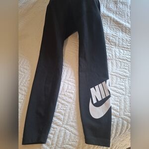 Nike Woman Black and White Logo Leggings